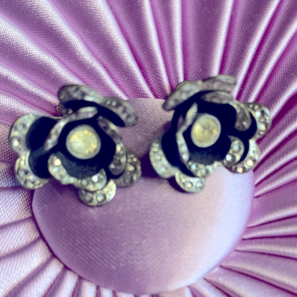 VINTAGE clip on earrings - Picture 5 of 5